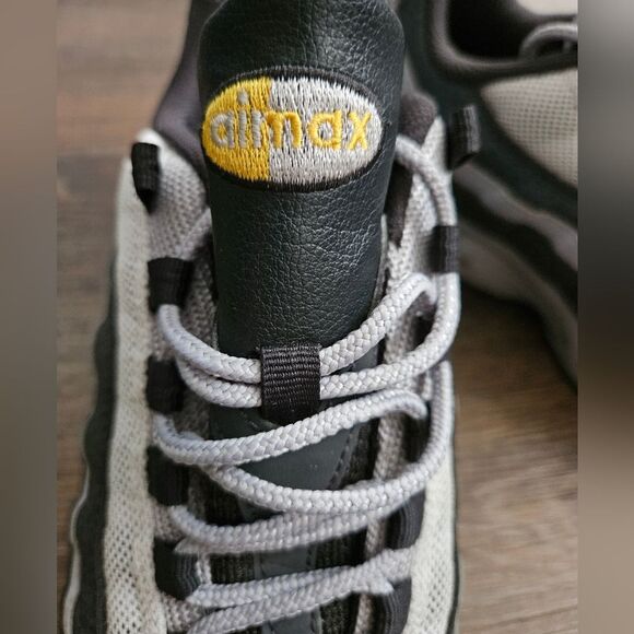 Nike Shoes Size 7Y Air Max 95 Safari Reflective Off Noir Gray Yellow BV1245-001 - Picture 4 of 10